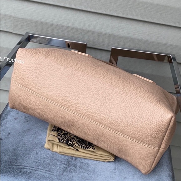 Authentic Burberry bag - Picture 7 of 16